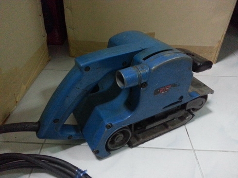 เครื่องขัดกระดาษทรายชนิดสายพาน(รถถัง)RYOBI