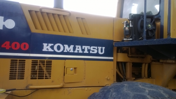 รถตักWA400-1รถสวย ไม่ค่อยได้ใช้..เพราะใหญ่เกิน แอร์เย็น เอกสารพร้อม... รถตักWA400-1รถสวย ไม่ค่อยได้ใช้..เพราะใหญ่เกิน แอร์เย็น เอกสารพร้อม...