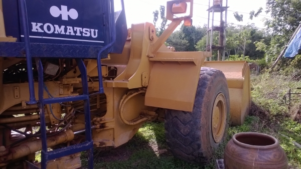 รถตักWA400-1รถสวย ไม่ค่อยได้ใช้..เพราะใหญ่เกิน แอร์เย็น เอกสารพร้อม... รถตักWA400-1รถสวย ไม่ค่อยได้ใช้..เพราะใหญ่เกิน แอร์เย็น เอกสารพร้อม...