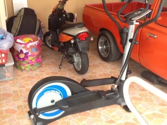 ขายลู่วิ่งไฟฟ้าhorizon OmegaและElliptical cross trainer Infiniti fitness systems ขายลู่วิ่งไฟฟ้าhorizon OmegaและElliptical cross trainer Infiniti fitness systems