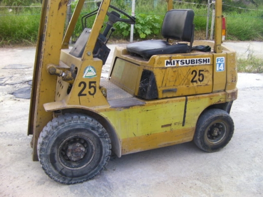 รถยกเบนซิน1.5รถนอกขายตามสภาพ พร้อมใช้ เครื่องแน่นปั้มแรงงายาว1.20เมตรราคา 89,000บาทhttp://www.youtube.com/watch?v=iHtAQbjhvpc&amp;feature=youtu.be