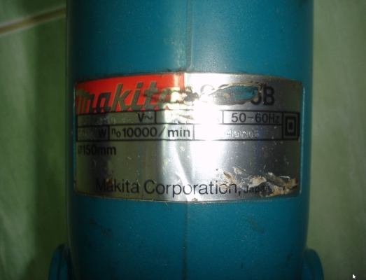 เครื่องเจียรไฟฟ้ามากิต้า รุ่น 9006B ขนาด 150 mm.(6") มอเตอร์ 1020W