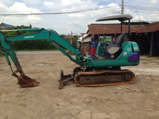 ขายรถแบ็คโคร KOMATSU PC 30-7 รถสวย สภาพดี เก่านอก 1 ปี ขายรถแบ็คโคร KOMATSU PC 30-7 รถสวย สภาพดี เก่านอก 1 ปี