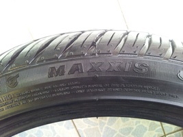 ขายยาง225/40/18 ยางMAXXIS  MA - V1   ปี 12  ( 1คู่ )