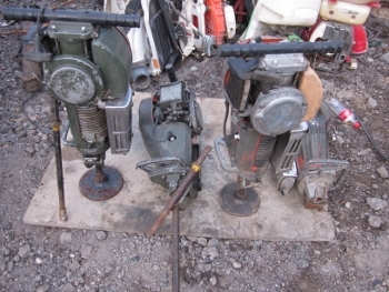 ขาย- เครื่องแย๊กคอนกรีต แบบใช้น้ำมัน มีทั้งหัวเจาะ และ ตัวตบดิน  ใช้ได้ 3 งานในตัวด้วย แย็ก / เจาะ / ตบ