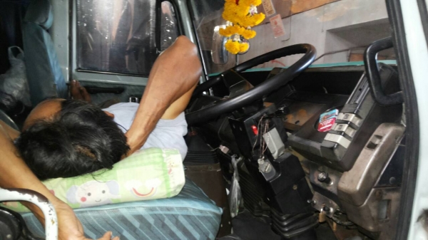 ขายรถ 12 ล้อรั้ว ISUZU ROCKY 195 แรงม้า กระบะเหล็กยาว 7.20 เมตร ราคา 1000000