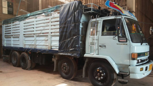 ขายรถ 12 ล้อรั้ว ISUZU ROCKY 195 แรงม้า กระบะเหล็กยาว 7.20 เมตร ราคา 1000000