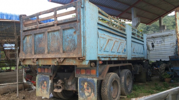 ขายชุดกระบะดัมพ์สามมิตรรถ 10 ล้อมีอุปกรณ์ครบชุดเดิมใส่อยู่กับ ISUZU ROCKY240 มี 2 ชุดราคาชุดละ 130000 ขายชุดกระบะดัมพ์สามมิตรรถ 10 ล้อมีอุปกรณ์ครบชุดเดิมใส่อยู่กับ ISUZU ROCKY240 มี 2 ชุดราคาชุดละ 130000