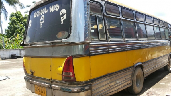 ขายรถบัสพัดลม HINO เครื่อง EH700 168 แรงม้า 32 ที่นั่ง ราคา 250000