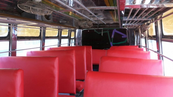 ขายรถบัสพัดลม HINO เครื่อง EH700 168 แรงม้า 32 ที่นั่ง ราคา 250000