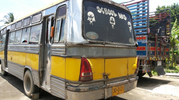 ขายรถบัสพัดลม HINO เครื่อง EH700 168 แรงม้า 32 ที่นั่ง ราคา 250000