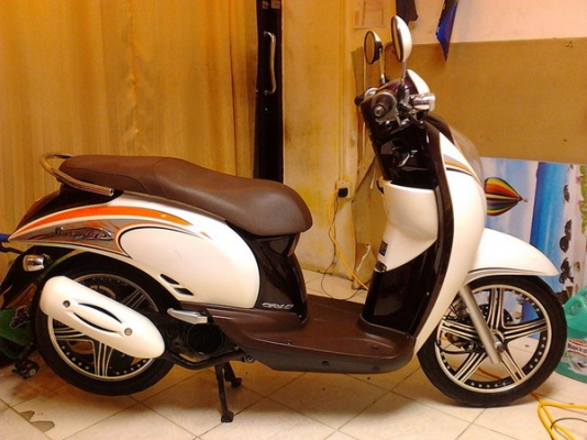 ขาย Scoopy-i ลายคลาสสิค(ล้อแม็กซ์VIP) หัวฉีดประหยัดน้ำมัน สวยๆครับ