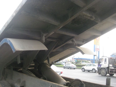 ขายสิบล้อหัวยาวเพลาเดียวดั้มพ์พื้นเรียบ เครื่อง J 160 แรง โทร 088-4501277