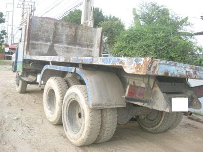 ขายสิบล้อหัวยาวเพลาเดียวดั้มพ์พื้นเรียบ เครื่อง J 160 แรง โทร 088-4501277