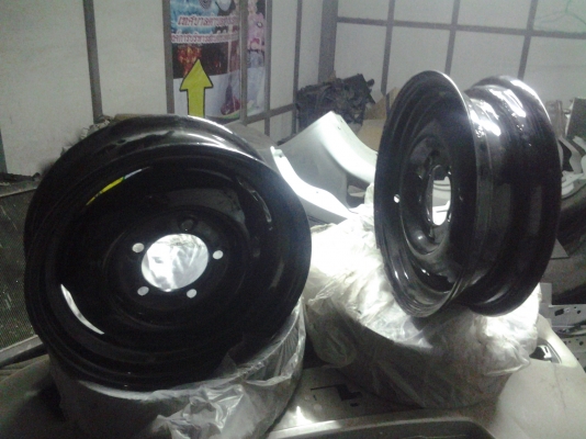 กะทะล้อจิ๊ปทหาร ขอบ 16 เดิม ยิงทราย พ่นสี powder coat  อบอย่างดี   สีดำ  4 ล้อ