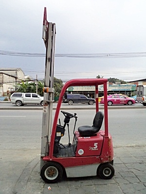 ขายรถยกโตโยต้า 500 กิโล (รุ่นใหม่) เครื่องเบนซิน กระบอกคู่ เสาสูง 2.5 เมตร พวงมาลัยเพาเว่อร์ สีเดิมจากนอก นำเข้าจากญี่ปุ่น ใช้งานได้ทันที ขายรถยกโตโยต้า 500 กิโล (รุ่นใหม่) เครื่องเบนซิน กระบอกคู่ เสาสูง 2.5 เมตร พวงมาลัยเพาเว่อร์ สีเดิมจากนอก นำเข้าจากญี่ปุ่น ใช้งานได้ทันที