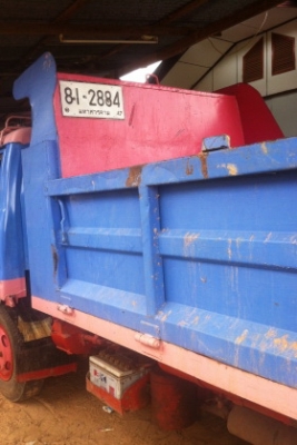 ขายรถหกล้อดั้ม