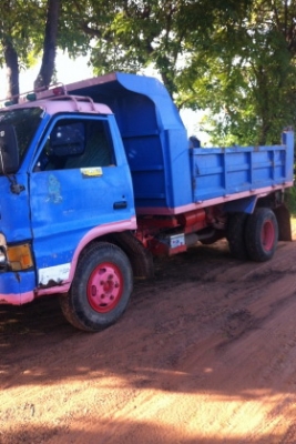 ขายรถหกล้อดั้ม