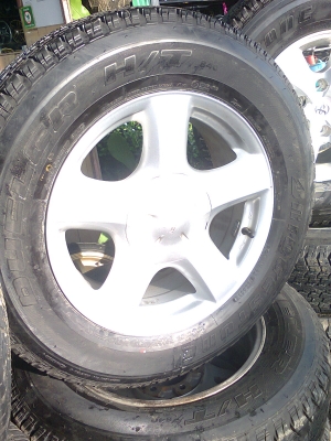 ขายล้อ v cross พร้อมยางป้ายแดงชุดละ19800