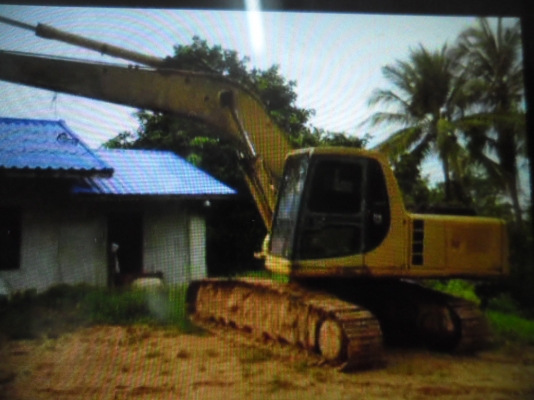 ขายรถแบคโฮ KOMATSU PC200-6 ซีเรียล 80564 เอกสารอินวอยเอวแน่นโว่หนาไฟฟ้าเต็ม