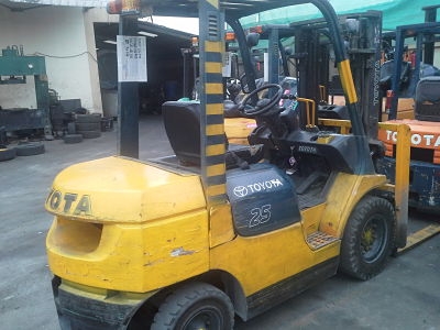 ขายถูกTOYOTA 7FD25 ออร์โต้ เสา3เมตร ดีเซล1DZ2 ขนาด2.5ตัน พร้อมใช้งาน