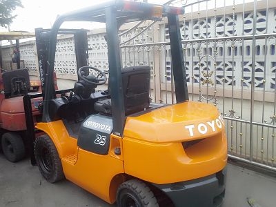 ขายถูกTOYOTA 7FD25 ออร์โต้ เสา3เมตร ดีเซล1DZ2 ขนาด2.5ตัน พร้อมใช้งาน