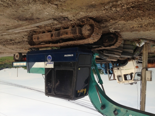 ขาย KOMATSU 100-5 รถสภาพดี พร้อมใช้งาน มีแอร์พร้อม ช่วงล่างใหม่ทั้งหมด ลอนเลอร์ใหม่ ใบแทรกเต็ม มีเอกสารใบอินวอย ราคาต่อรองได้