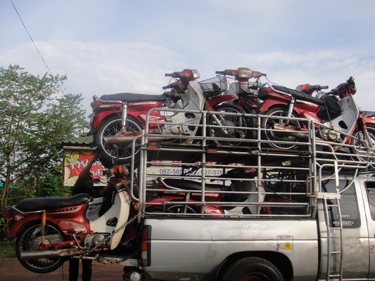 ขายฮอนด้าดรีม คุรุสภา สภาพสวยพร้อมใช้ ( ทะเบียนพร้อมชุดโอน )