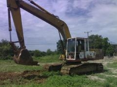 ขาย KOMATSU PC200-3คู่กับเทเลอร์ NISSAN UD  CW30M 230แรงม้า 2เพลา สภาพสวยพร้อมใช้ ติดต่อได้ที่คุณ อ๊อฟ พิจิตร 086-737-9991