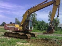 ขาย KOMATSU PC200-3คู่กับเทเลอร์ NISSAN UD  CW30M 230แรงม้า 2เพลา สภาพสวยพร้อมใช้ ติดต่อได้ที่คุณ อ๊อฟ พิจิตร 086-737-9991