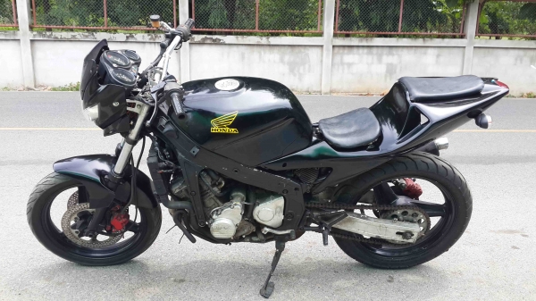 ลดราคาขาย Honda CBR 400  ปี 89 สภาพดี เครื่องแรงๆครับ inv. เหลือ 39000