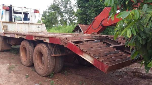 ขายด่วนไอ้หลงสิบปีดสองเพลาหางปลาขึ้น200สบาย FN527MA195แรง ซีเรี่ยน5200พร้อมใช้จัดแนนท์ได้โทร 0843923995