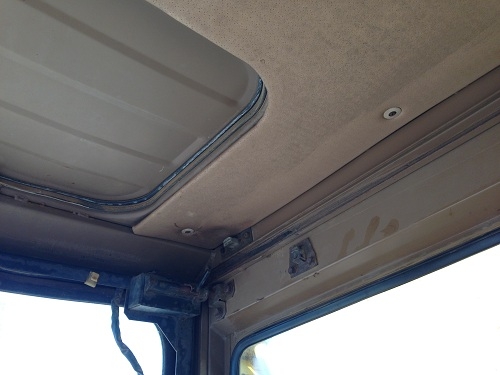 ขายรถแบคโฮ CAT E200B นำเข้าจากญี่ปุ่น มี VDO ครับ สภาพสวย คอนโทรลสั้น ติดต่อ 089-8368497/081-2990958