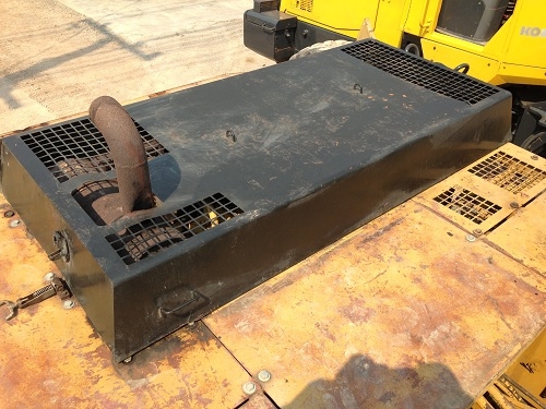 ขายรถแบคโฮ CAT E200B นำเข้าจากญี่ปุ่น มี VDO ครับ สภาพสวย คอนโทรลสั้น ติดต่อ 089-8368497/081-2990958