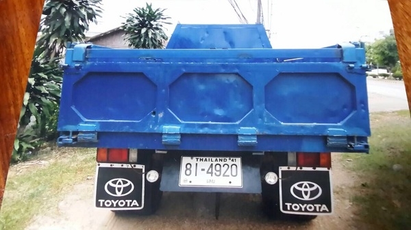 ขาย TOYOTA 6 ล้อดั๊มพ์