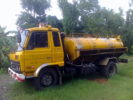 ขายรถ 6 ล้อ บรรทุกน้ำ NISSAN CW41 รถใช้งานอยู่ ราคาต่อรอง