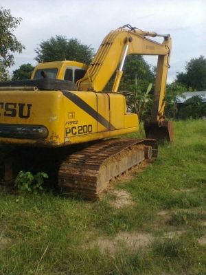 ขายรถแบคโฮ KOMATSU PC-200-6 ไฟฟ้ากล้องอยู่ เอกสารอิมวอย ราคาถูกๆ สนใจรีบจองด่วน