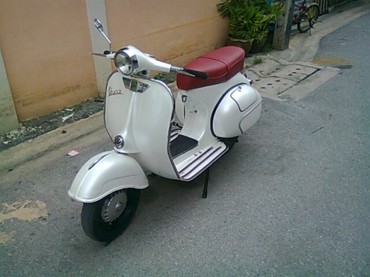 ขาย vespa คับราคาถูกๆ No Book สภาพพร้อมใช้..ขี่กลับได้เลย