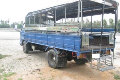 ขาย NKR 110 หกล้อโดยสาร ยาว 4.3 m จดปี 36 พร้อมใช้ โทร 088-4501277 ขาย NKR 110 หกล้อโดยสาร ยาว 4.3 m จดปี 36 พร้อมใช้ โทร 088-4501277