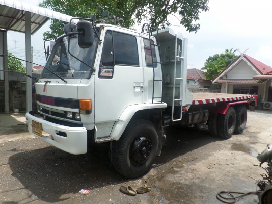 ขายสิบล้อisuzu ติดต่อ ตุ้ม 0898093630