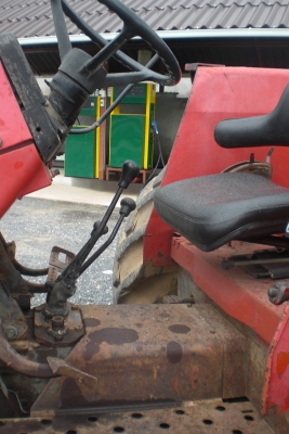 ขายรถไถ Massey Ferguson 390 ขายรถไถ Massey Ferguson 390