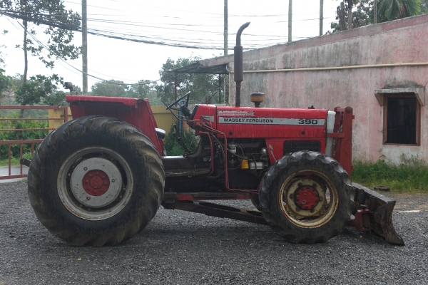 ขายรถไถ Massey Ferguson 390