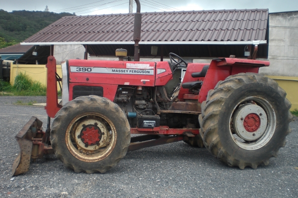 ขายรถไถ Massey Ferguson 390 ขายรถไถ Massey Ferguson 390