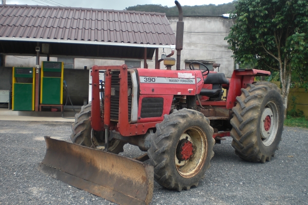 ขายรถไถ Massey Ferguson 390 ขายรถไถ Massey Ferguson 390