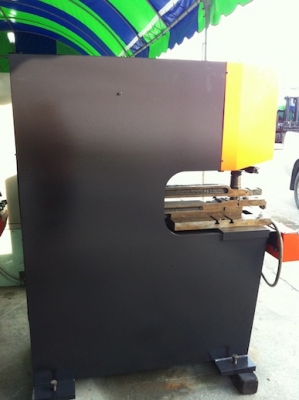 ขาย! เครื่องPunching Amada SP30 30 ตัน พร้อมDie