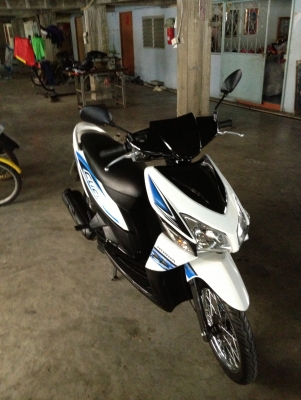 ขาย honda คลิก คอมบายเบรคแท้ ปี50 สีขาว สภาพเดิมๆ