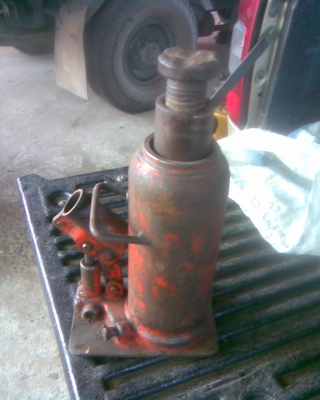 แม่แรง 15  ตัน ญี่ปุ่น