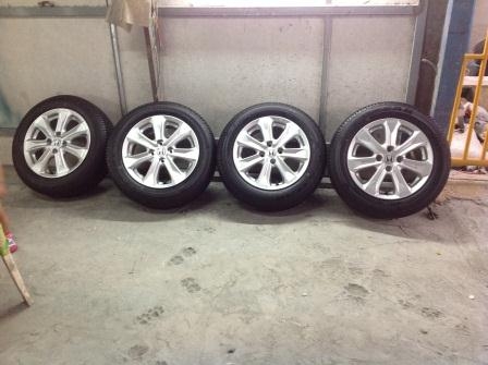 ขายล้อแม็กพร้อมยางใหม่ๆ ยางgoodyear สัปดาที่26ปี2013 สภาพ99\% ล้อhonda jazz ป้ายแดง ได้รถมาวันเสาเปลี่ยนแม็กวันอาทิตค่ะ ซีรี่ยาง175/65/15 ขายล้อแม็กพร้อมยางใหม่ๆ ยางgoodyear สัปดาที่26ปี2013 สภาพ99\% ล้อhonda jazz ป้ายแดง ได้รถมาวันเสาเปลี่ยนแม็กวันอาทิตค่ะ ซีรี่ยาง175/65/15