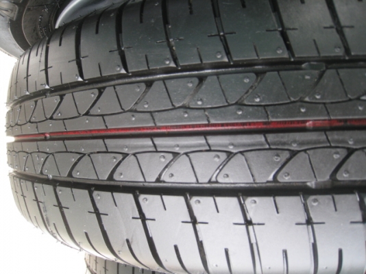 ขายกะทะล้อ Nissan almera ป้ายแดง ขอบ14 4รู100 + ยาง ปี13  สนใจติดต่อเล็กคลองสามครับ (081-3747940)