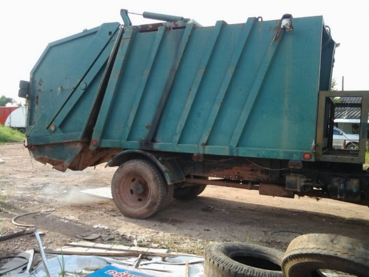 ขาย Nissan 6 ล้อ ปี1996 รถขนขยะ พร้อมใช้งาน